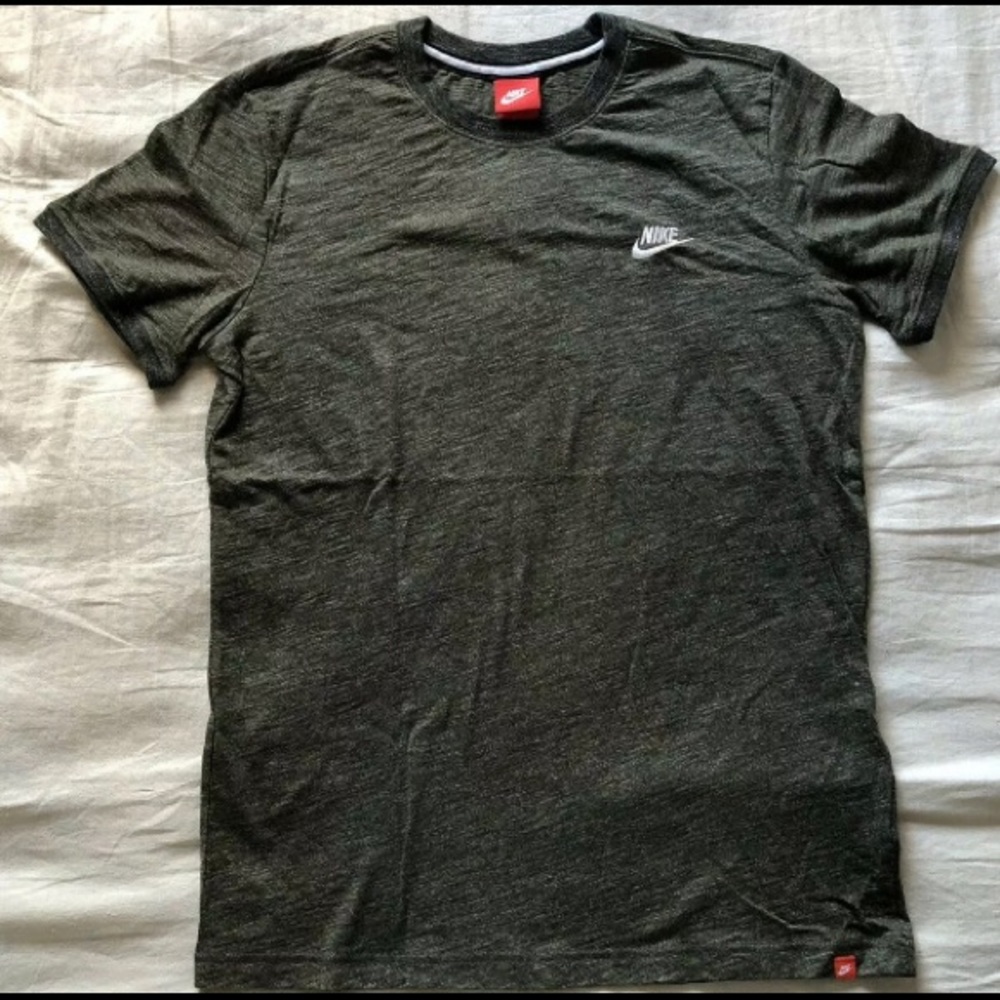 Men’s Nike sportswear Legacy Olive Tee 905404-347